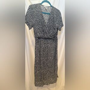 H&M Black and White Puff Sleeve Midi Sundress